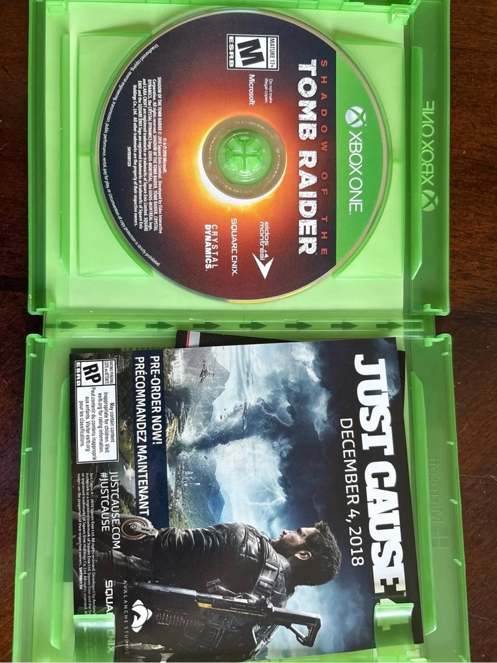 Xbox One Shadow of the Tomb Raider - Green Case